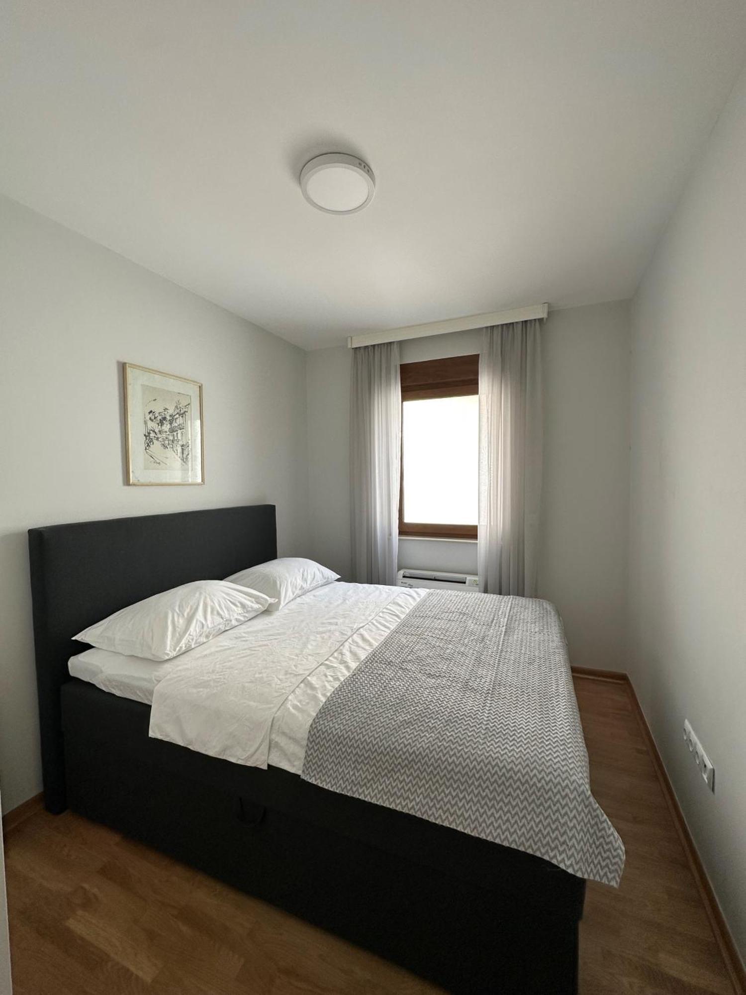 Captain'S Luxury Apartments موستار المظهر الخارجي الصورة