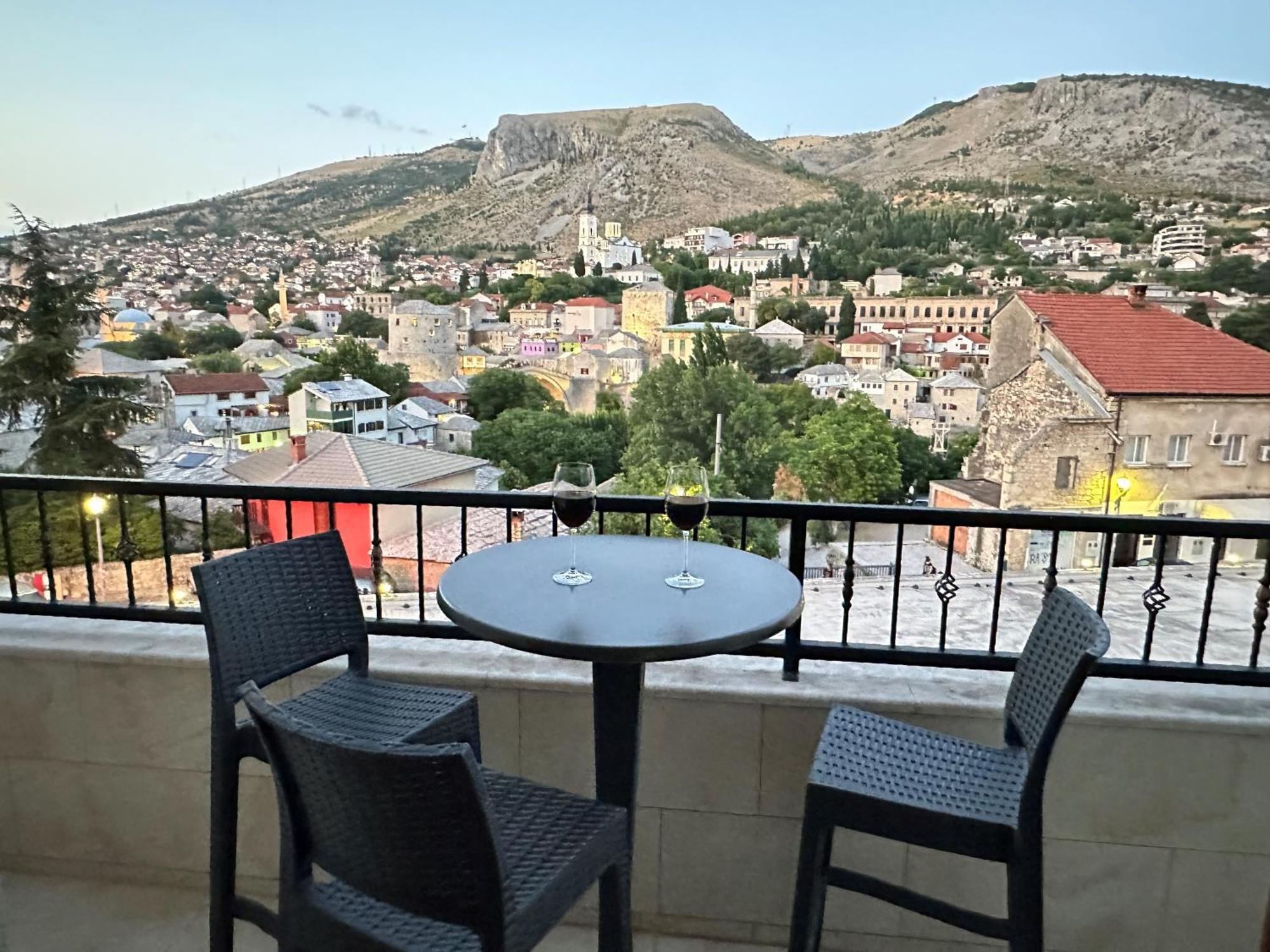 Captain'S Luxury Apartments موستار المظهر الخارجي الصورة
